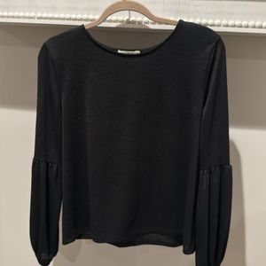 Black blouse with balloon sleeve
